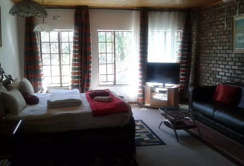 ホテル Royal Olympia Lodges & Safaris Rsa