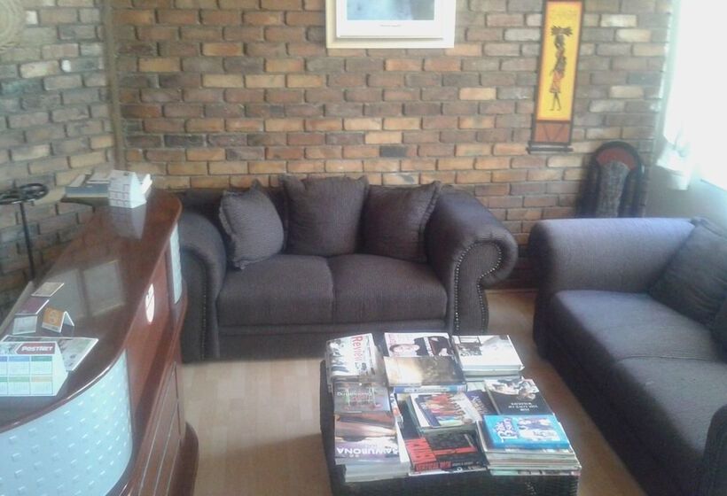 酒店 Royal Olympia Lodges & Safaris Rsa