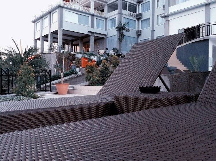 Szálloda Santika Luwuk Sulawesi Tengah