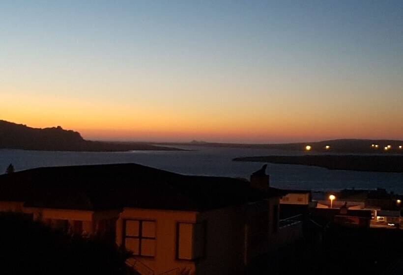 בית מלון כפרי Seagulls Guest House