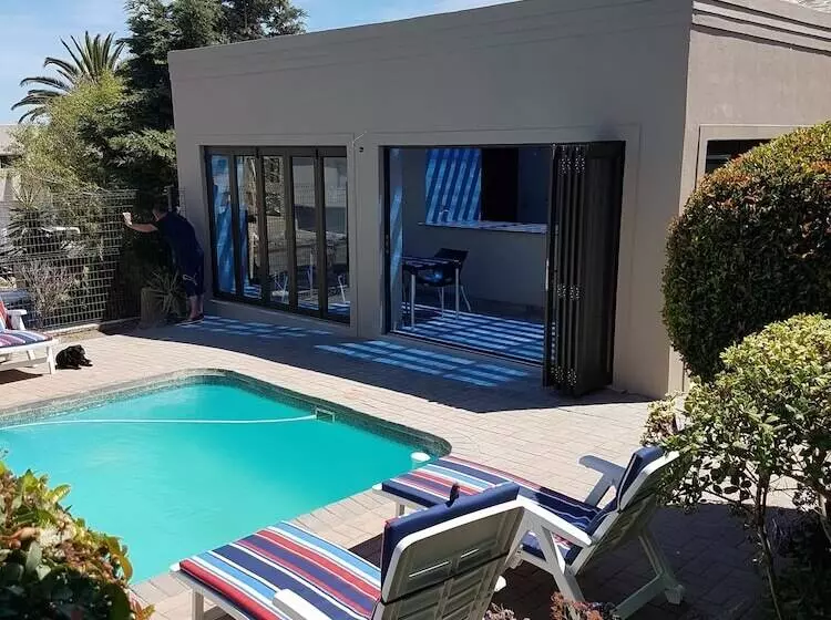 Hotelli Seagulls Guest House