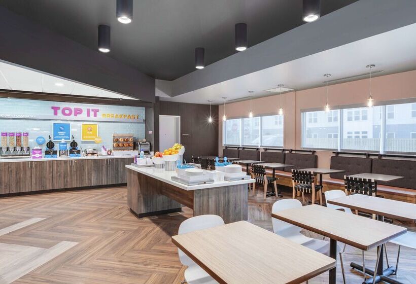 Отель Tru By Hilton Jacksonville St. Johns Town Center