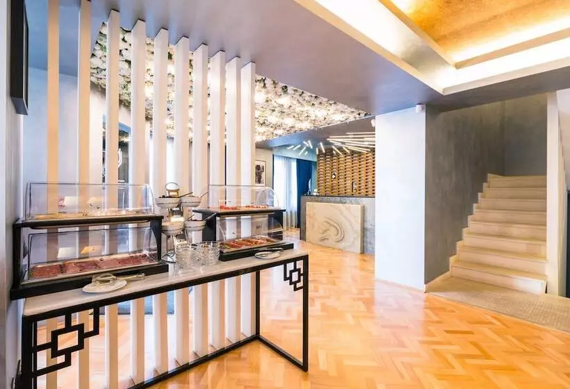 هتل Venis Boutique