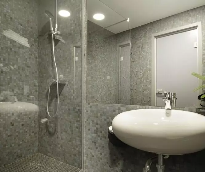 هتل Venis Boutique