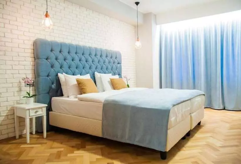 هتل Venis Boutique