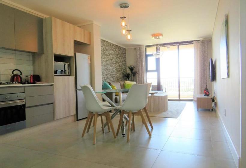 Fotos del hotel Waters Edge Luxury Apartments:  12