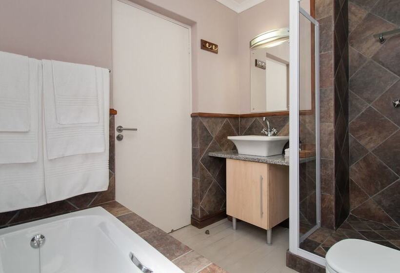 בית מלון כפרי Whale Away Guest House