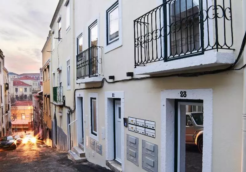 Lis Apartments
