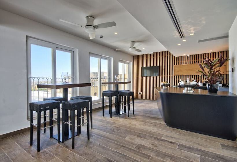 پانسیون 66 Saint Paul S & Spa