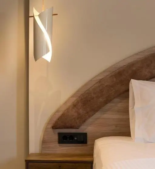Cove Luxury Suites