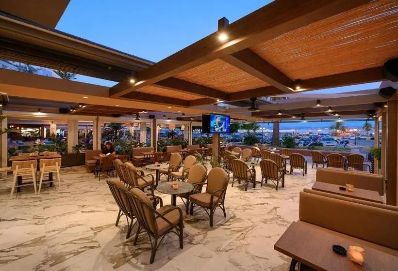 Cove Luxury Suites