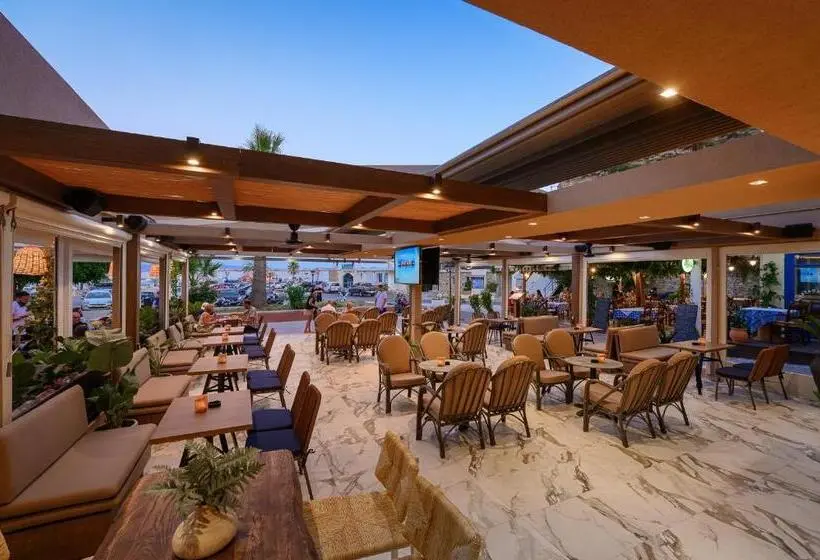 Cove Luxury Suites