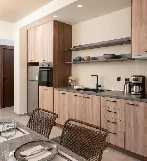 Cove Luxury Suites