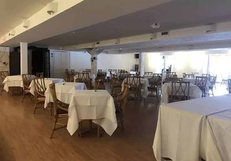 Hotel Auberge Du Lac Dore