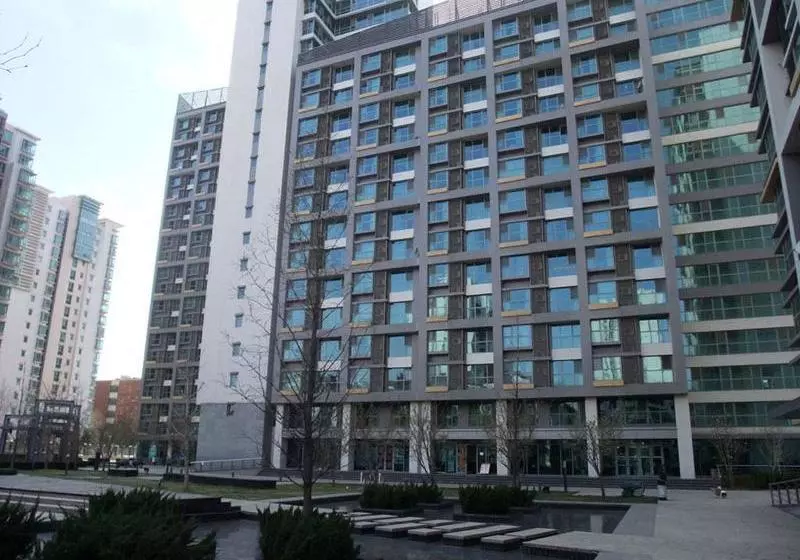هتل Beijing New Oriental Suites In Seasons Park Sanlitun