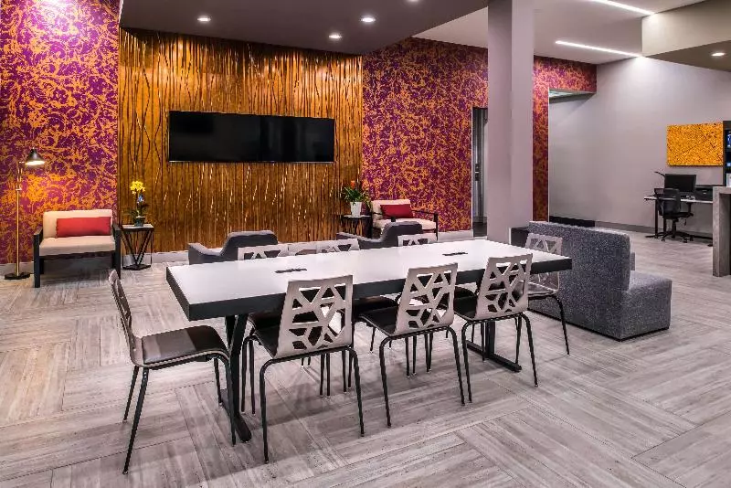 Best Western Plus Temecula Wine Country Hotel & Suites