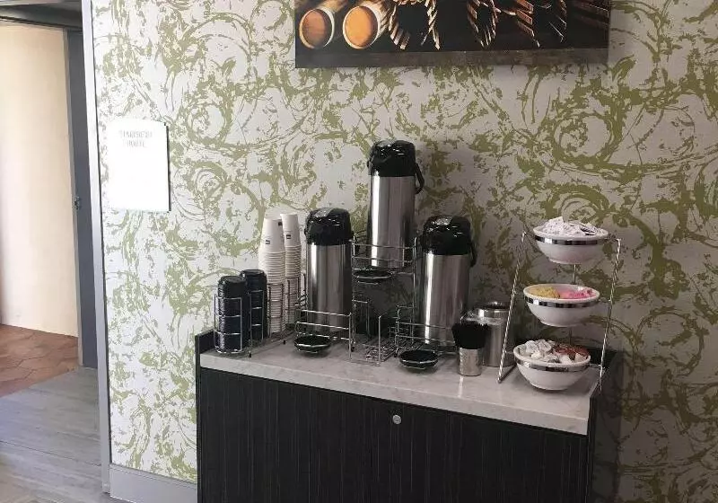 Best Western Plus Temecula Wine Country Hotel & Suites