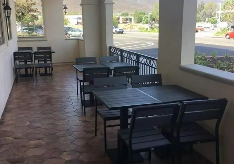 Best Western Plus Temecula Wine Country Hotel & Suites