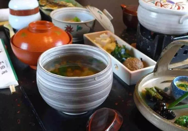 Hotelli Ryokan Hanareya Ishidaya