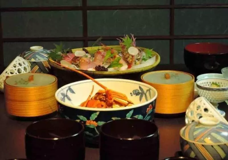 Hotelli Ryokan Hanareya Ishidaya