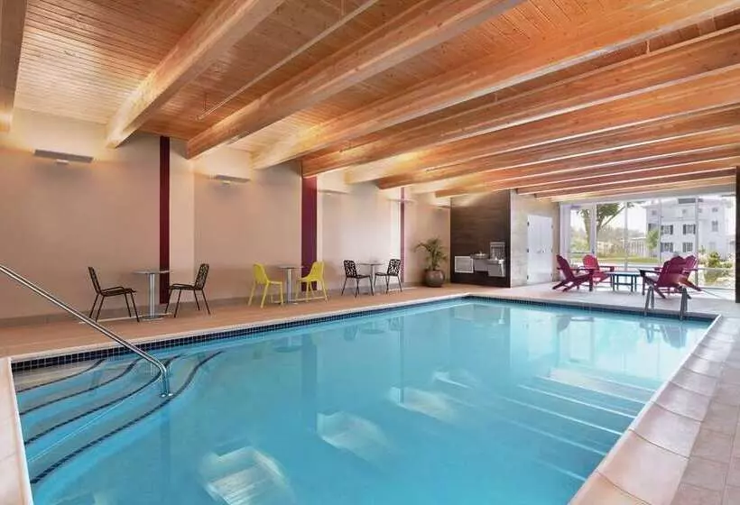 هتل Home2 Suites By Hilton Lancaster