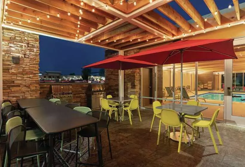 هتل Home2 Suites By Hilton Lancaster