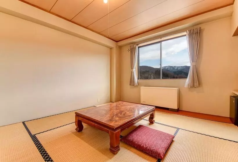 هتل La Montagne Furuhata
