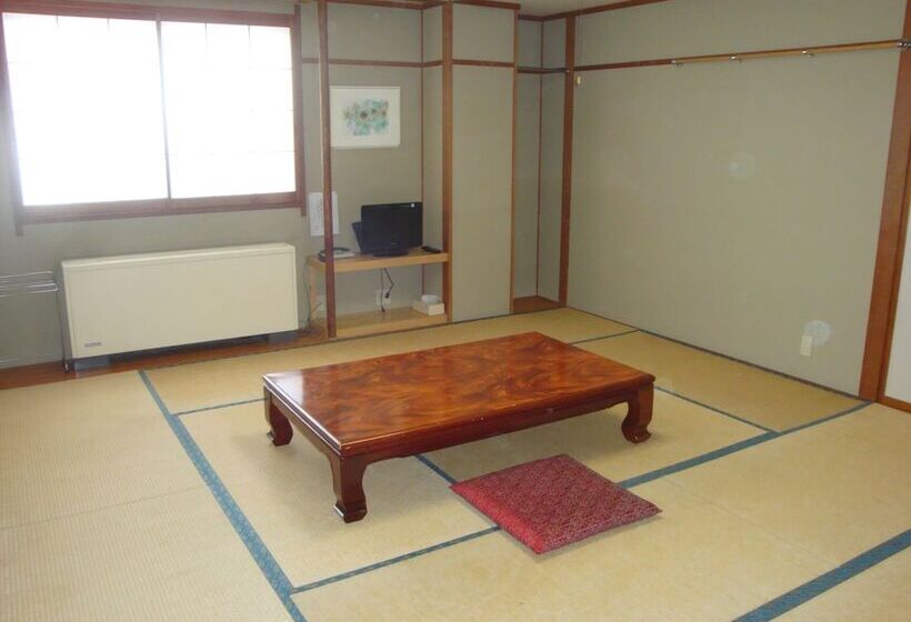 هتل La Montagne Furuhata