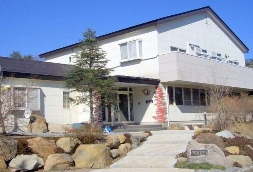 בית מלון כפרי Paper Moon