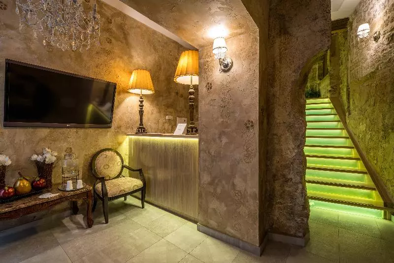 Plaza Marchi Old Town   Mag Quaint & Elegant Boutique Hotels