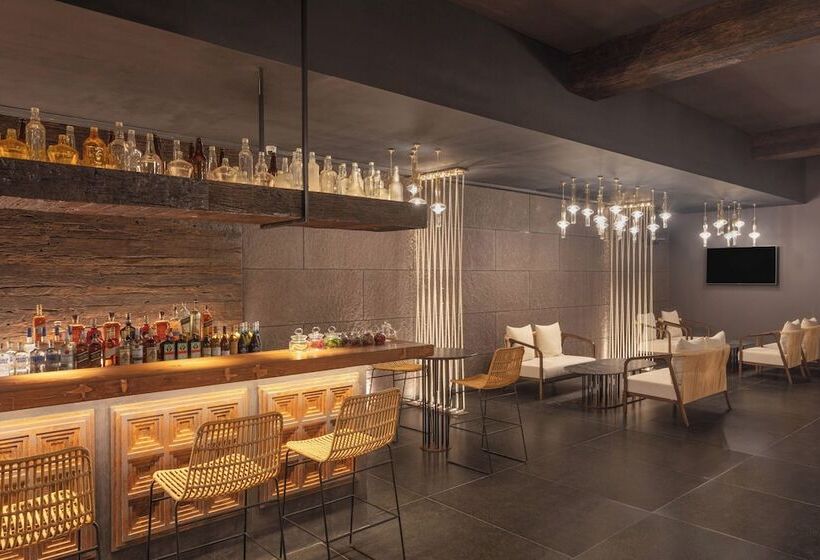 Отель Sheraton Grand Chennai Resort & Spa