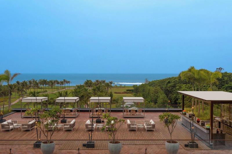 Отель Sheraton Grand Chennai Resort & Spa