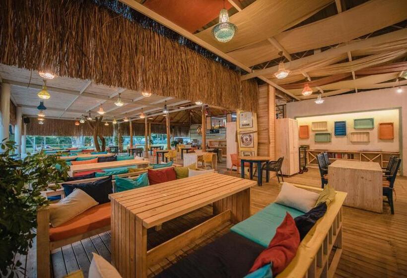 Hotel Sugar Beach Club