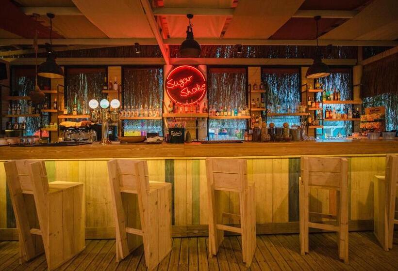 Hotel Sugar Beach Club