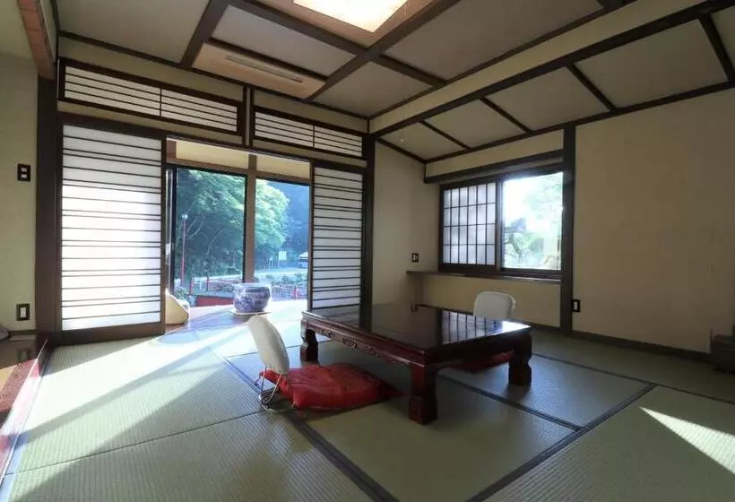 هتل Yumoto Ueyama Ryokan