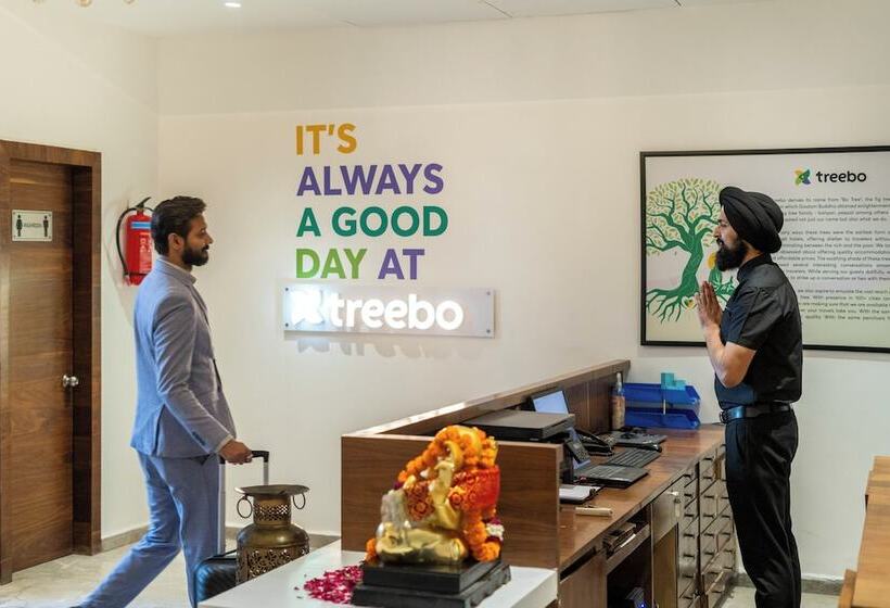 בית מלון כפרי Treebo Premium The Mustard Inn, Lawrence Road