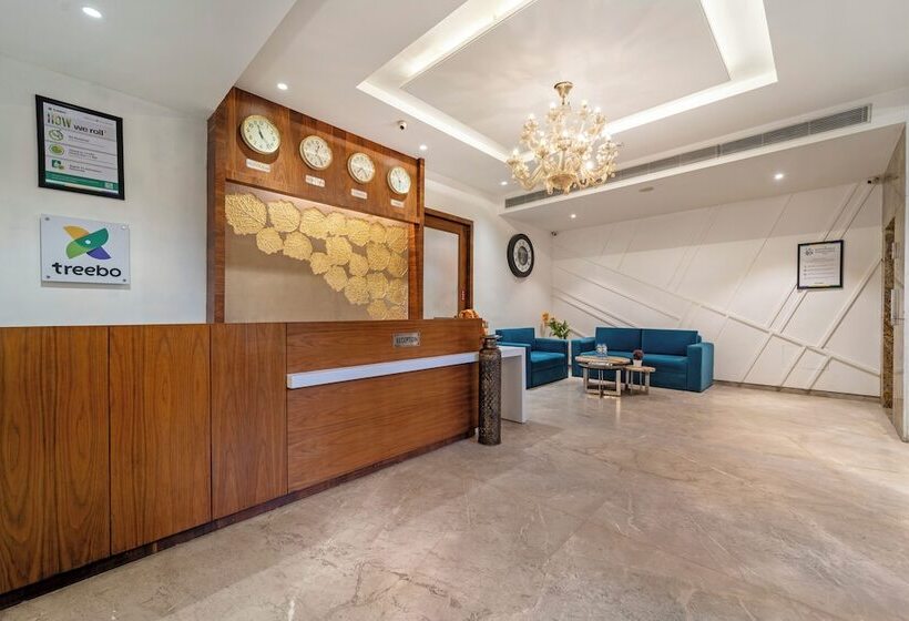 בית מלון כפרי Treebo Premium The Mustard Inn, Lawrence Road