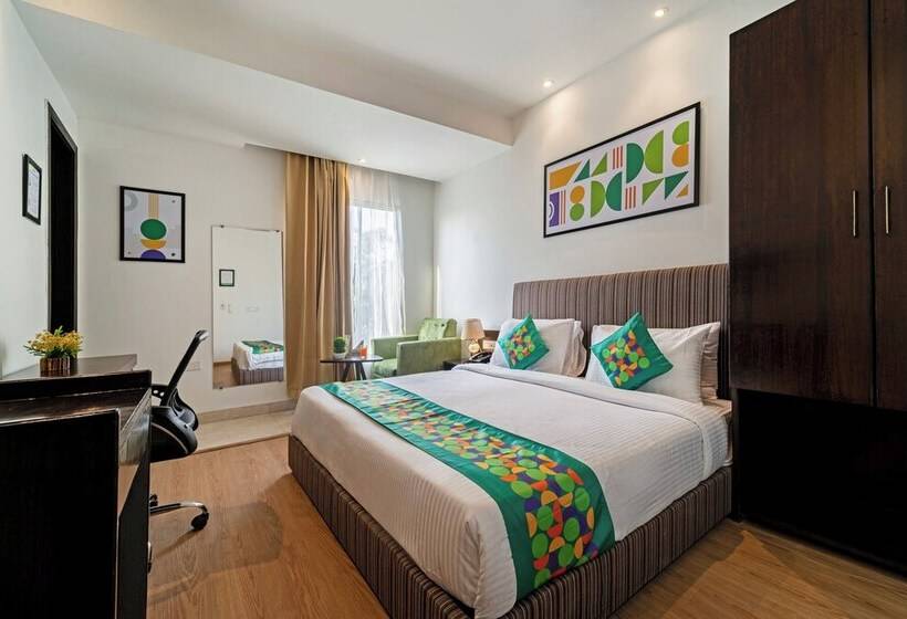 בית מלון כפרי Treebo Premium The Mustard Inn, Lawrence Road