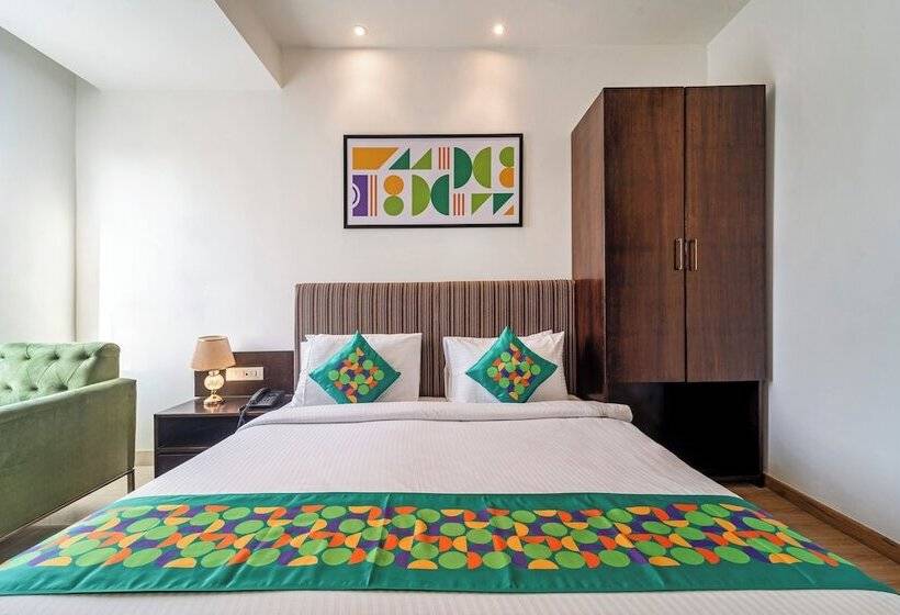 בית מלון כפרי Treebo Premium The Mustard Inn, Lawrence Road