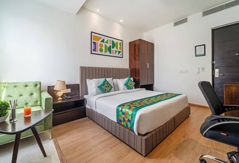 בית מלון כפרי Treebo Premium The Mustard Inn, Lawrence Road