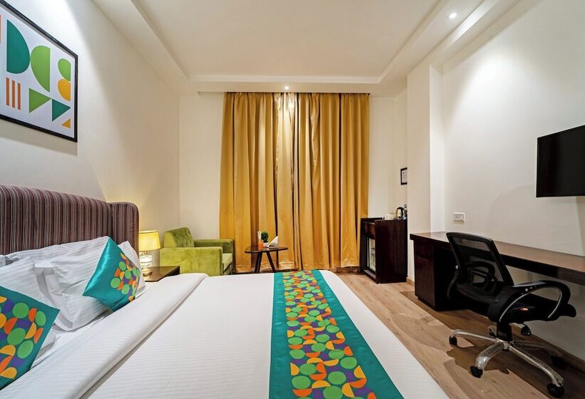 בית מלון כפרי Treebo Premium The Mustard Inn, Lawrence Road