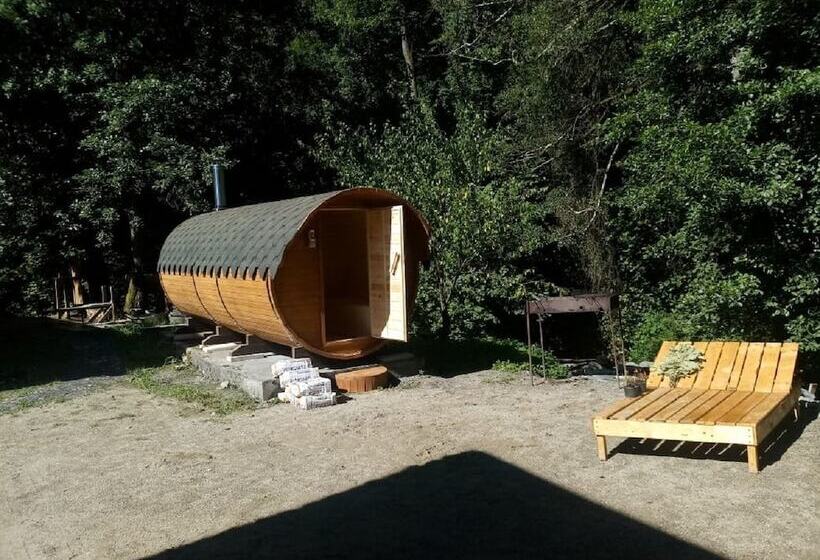 Art Hotel Yolki   Hostel