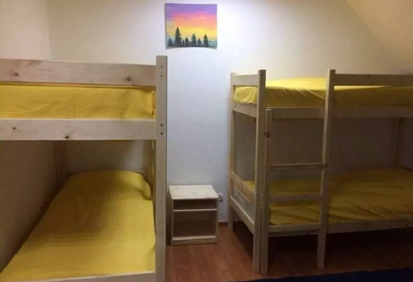 Art Hotel Yolki   Hostel