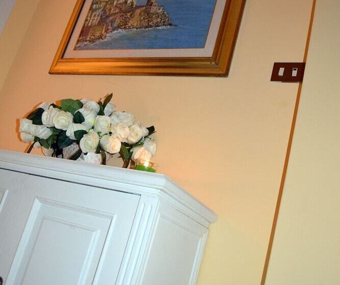 هتل B&b Monica's House