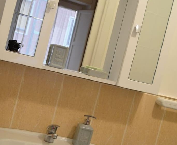 هتل B&b Monica's House