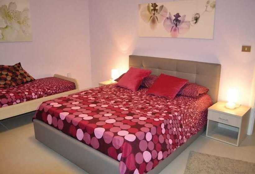 هتل B&b Monica's House