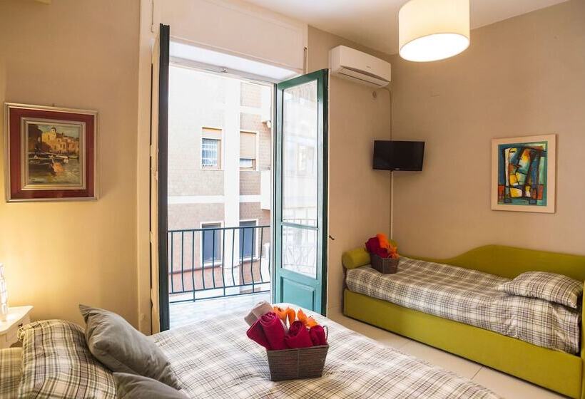 هتل B&b Monica's House