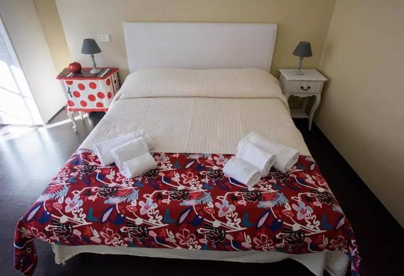 Hotelli B&b Piccoli Leoni