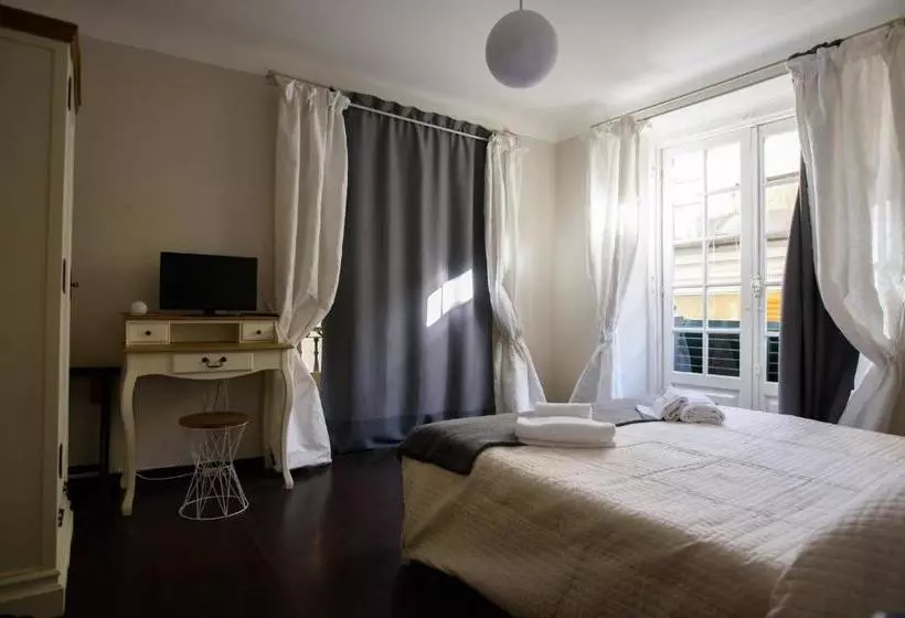 Hotelli B&b Piccoli Leoni