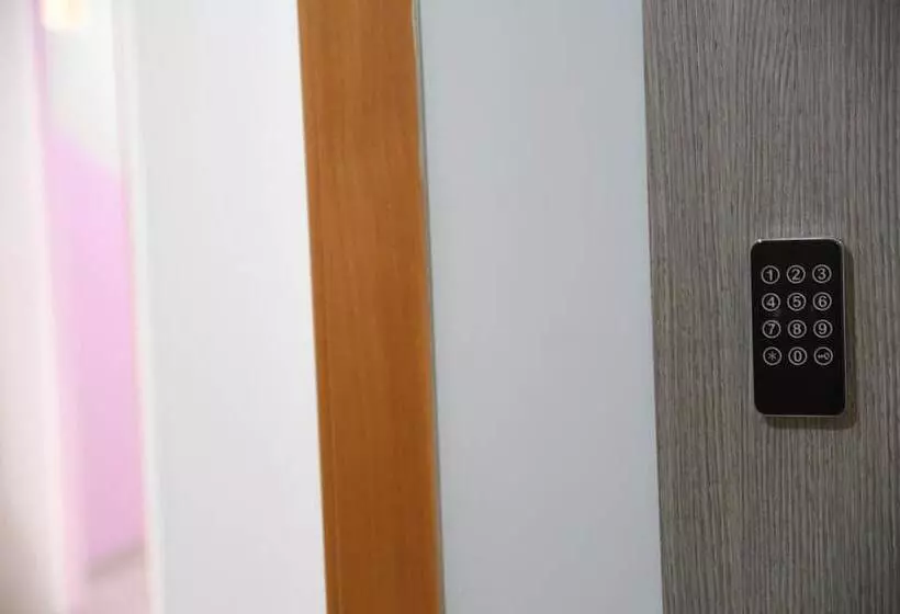 ホテル B&b Lamezia Airport